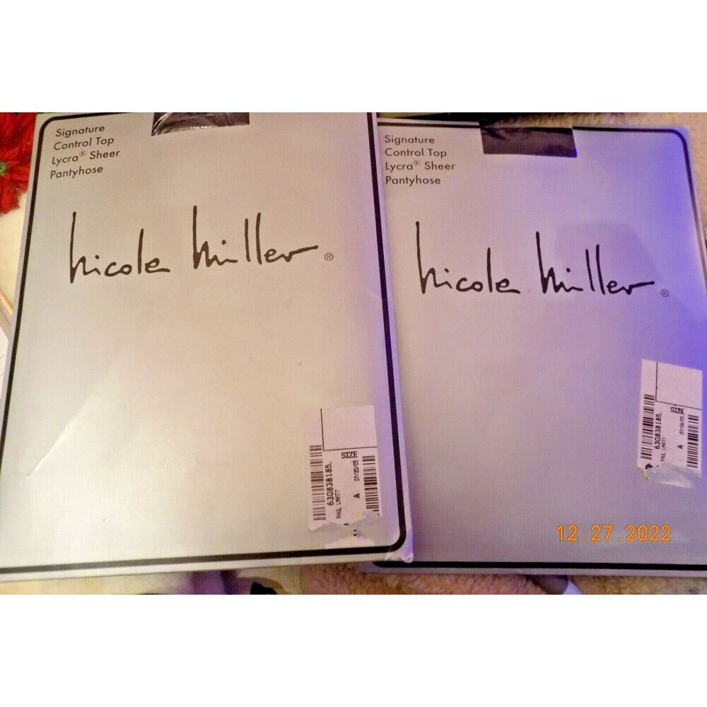 New Two pair of Nicole Miller medium/tall Navy pantyhose